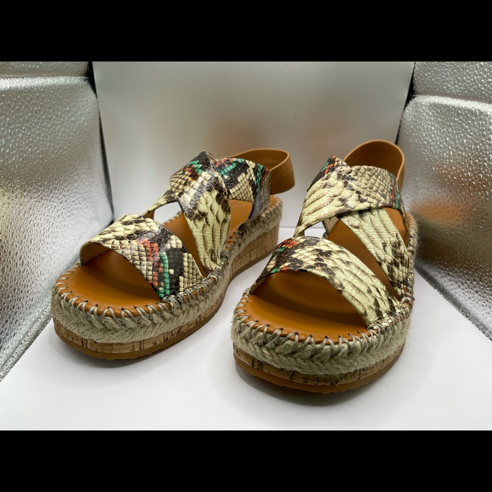 Cole Haan platform sandal size 6